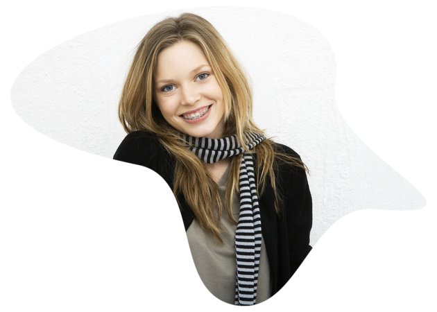 junge Frau mit Schal